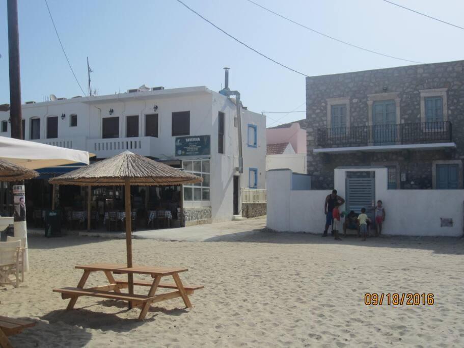 Nesea 2 Villa Pserimos Town ภายนอก รูปภาพ